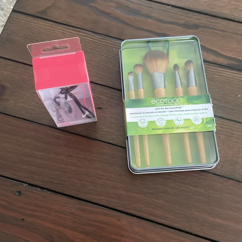 EcoTools Makeup Brush Set and ULTA Beauty Eyelash Curler